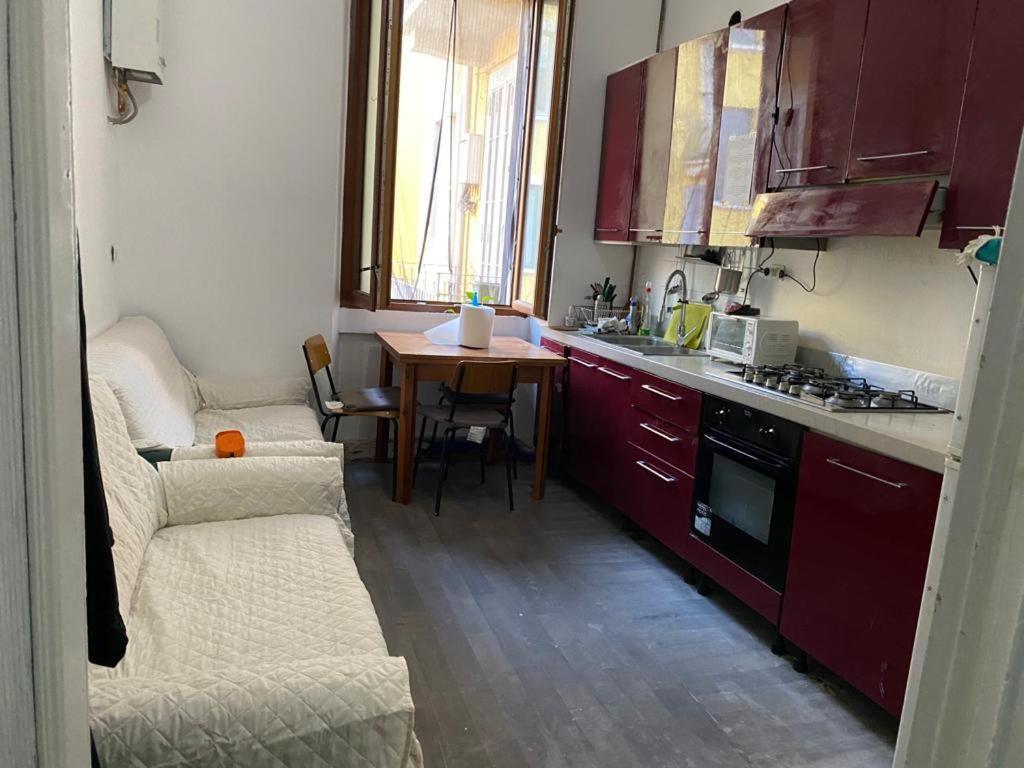 Private Room In A Quiet Apartment In The City Center Milán Exterior foto